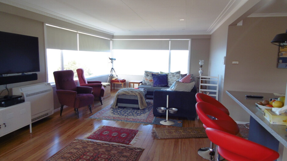 Shared lounge with Hosts &amp; other guests