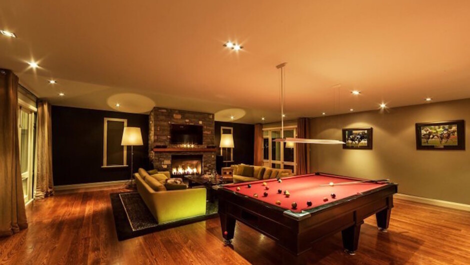 Billiard room