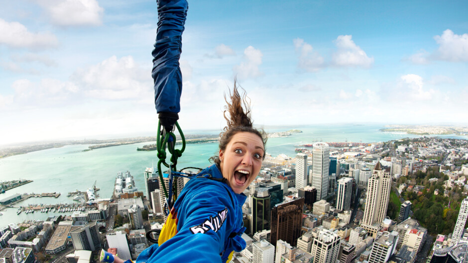 俯冲速度高达 85 公里/小时