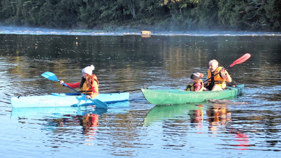Kayaking at Wilderness Lodge Lake Moeraki, South Westland