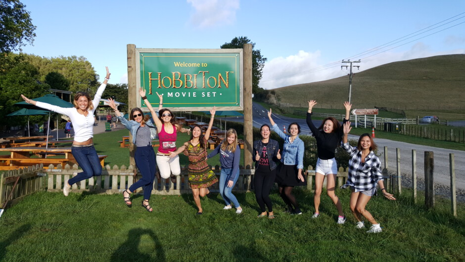 Record a memorable group photo at the Shires Rest