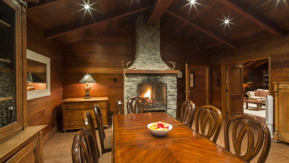 Paewaka - The Original Three Bedroom House - Dining Room