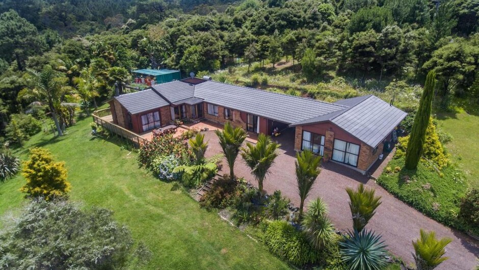 Romantic suburban villa