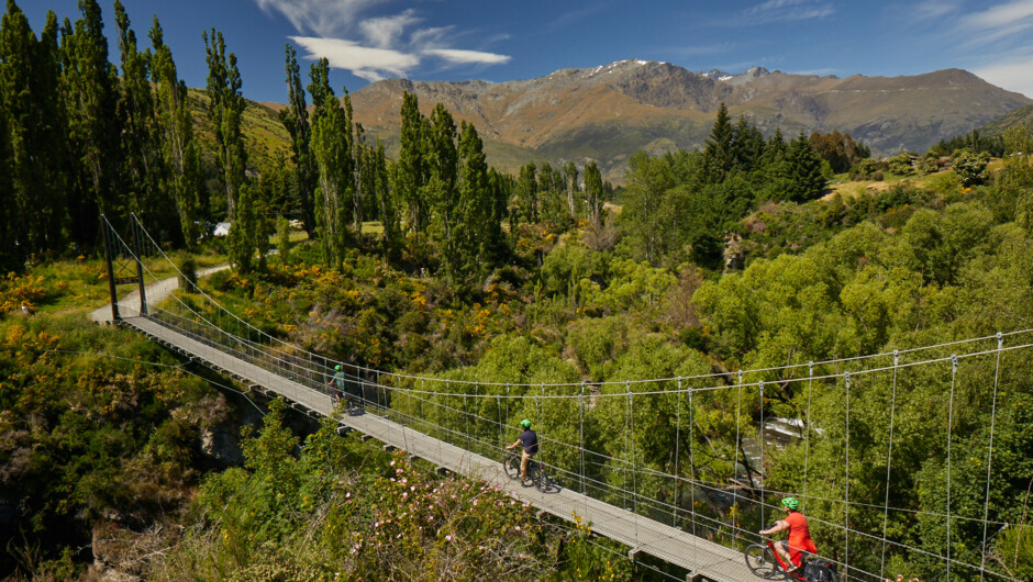 The trail features 2 impressive suspension bridges