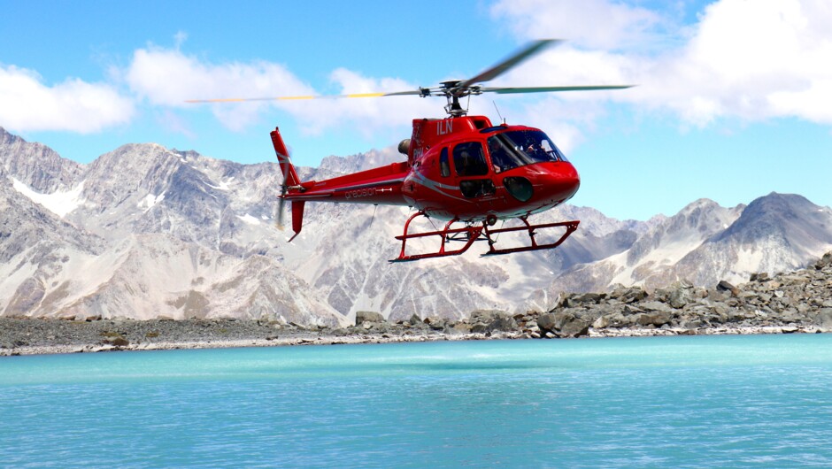 Precision helicopters Hokitika, thumbs up lake.