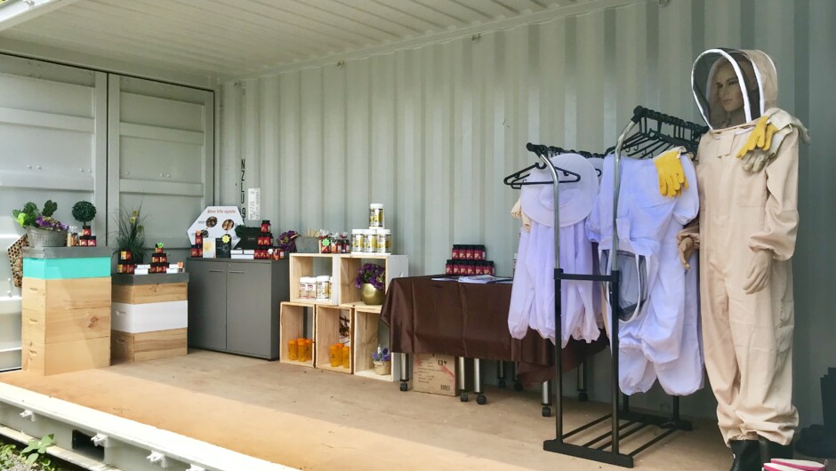 Get dressed up as a beekeeper