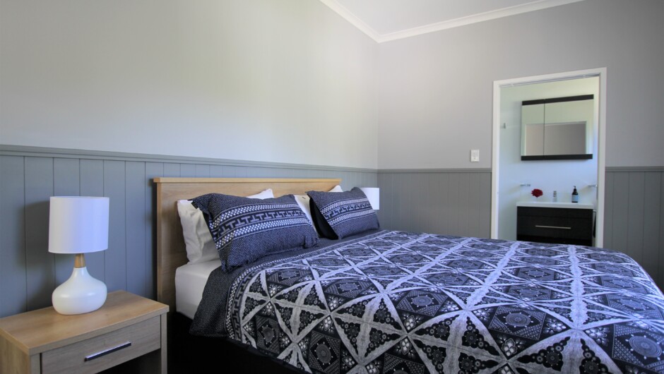 Bedroom with ensuite