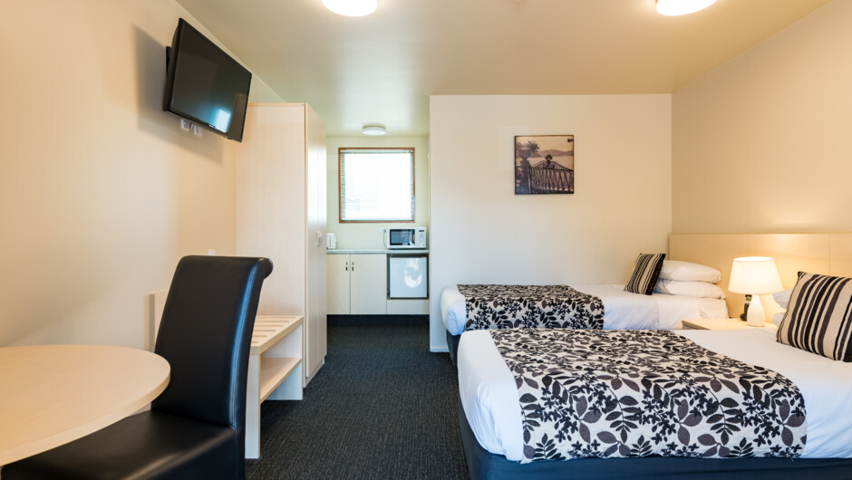 Twin bed studio (2 x single beds) coffee making facilities, ensuite.