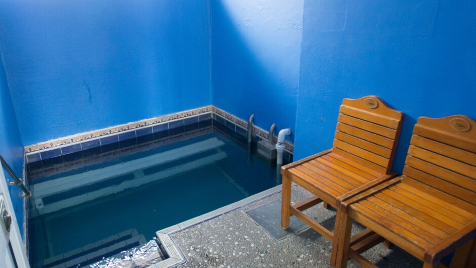 Absolute Lake View Motel.