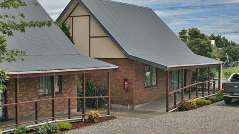 Westport Motels &amp; Holiday Park