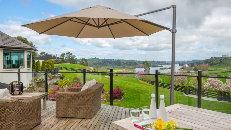 The Hamptons Lodge - Deck