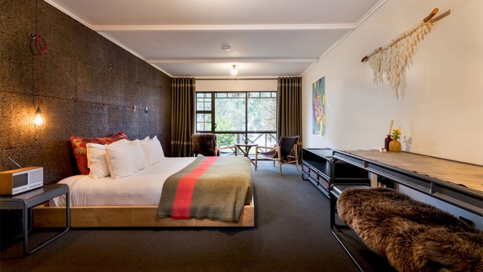 Premium Queen Studio with Lake View