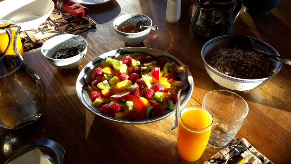 Breakfast at Paramata Lodge.