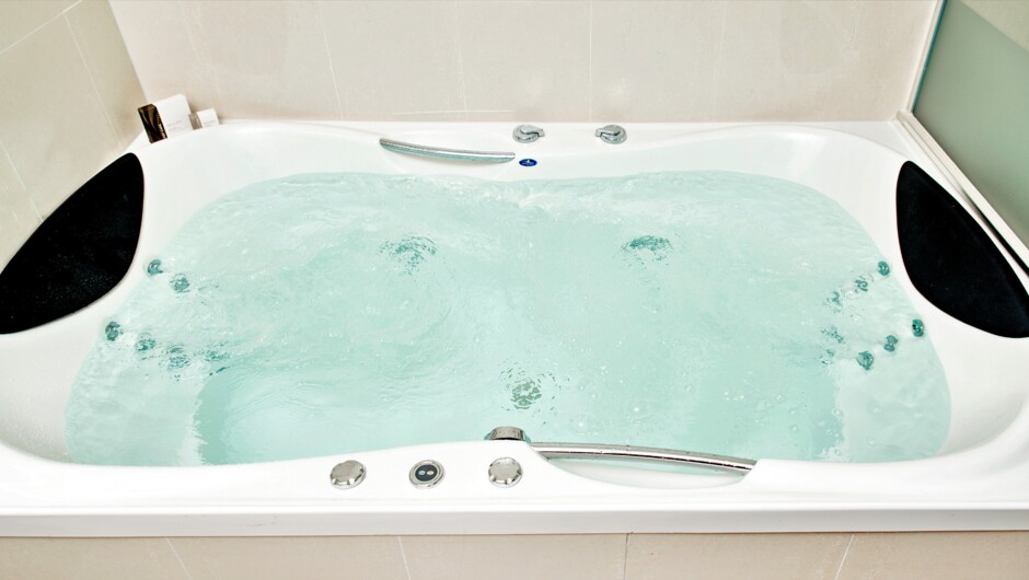 Double spa baths available in some rooms.